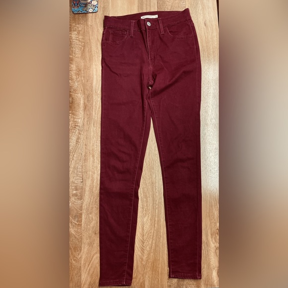Levi’s 720 high rise super skinny pants - Picture 2 of 3